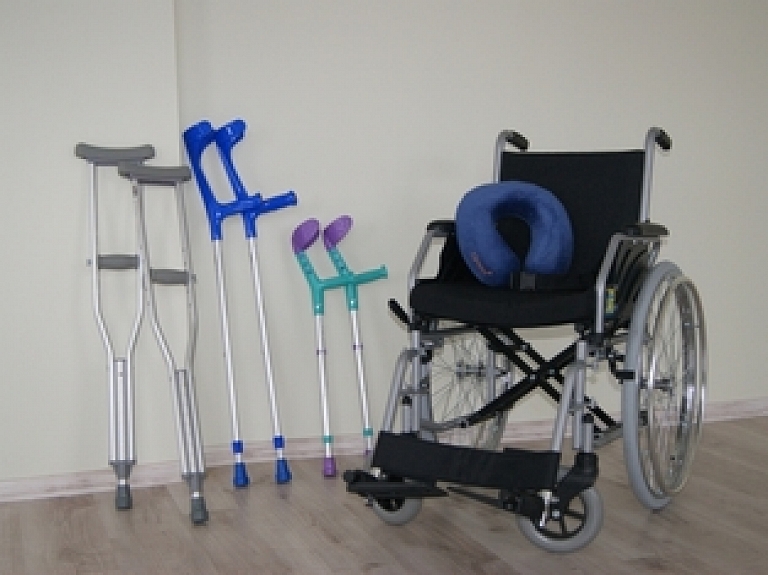 Dagdā izveidots palīglīdzekļu nomas punkts

