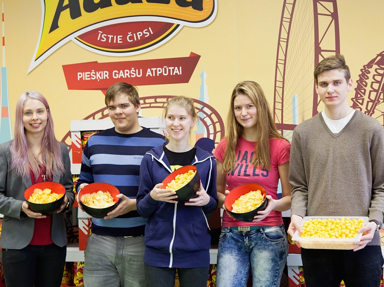  10 000 cilvēki "iebalso" atpakaļ veikalu plauktos Ādažu Čipsu Sirsniņas 