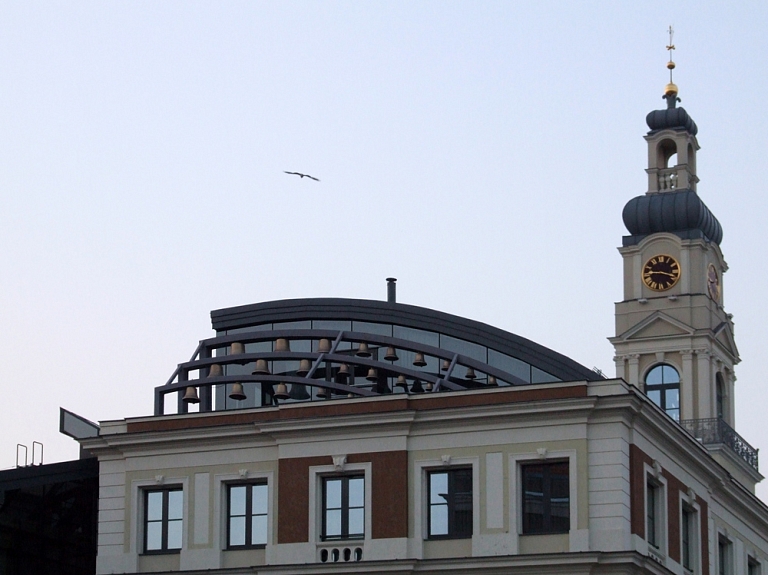 Nākamnedēļ Rātsnama zvaniem sāks pielāgot iedzīvotāju izvēlētās Raimonda Paula melodijas

