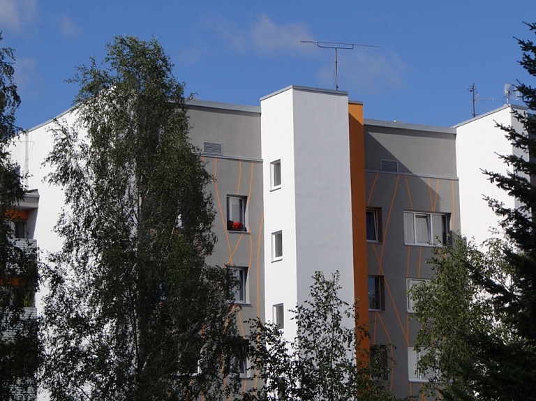 Bauskas novada pašvaldība ievieš līdzfinansējumu daudzdzīvokļu māju siltināšanai un atjaunošanai

