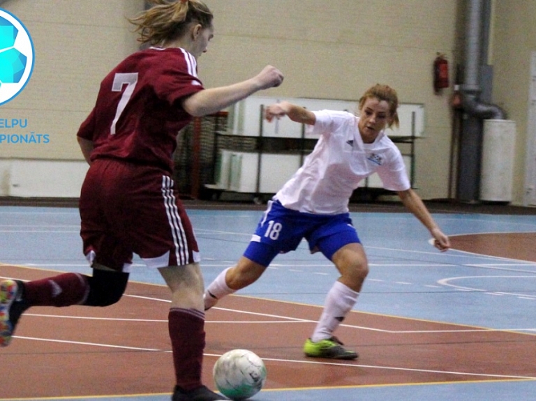 Noskaidrots komandu sadalījums meiteņu telpu futbola čempionāta vecākajā grupā

