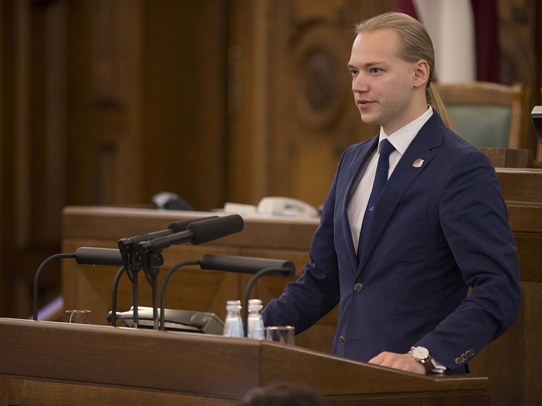 

Junkura deklarācijā redzams vien darbs paša uzņēmumā