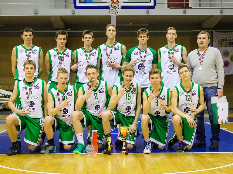 Valmieras jaunatnes basketbola grupas janvārī startējušas vairākos turnīros

