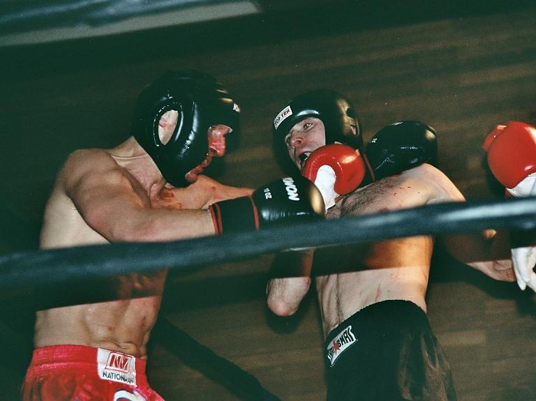 Līvānieši sekmīgi aizvada kikboksa čempionātu

