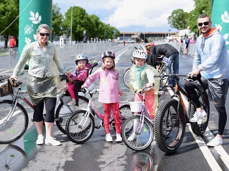 "Kopā" ir atslēgas vārds stiprai ģimenei, uzskata Armands Simsons