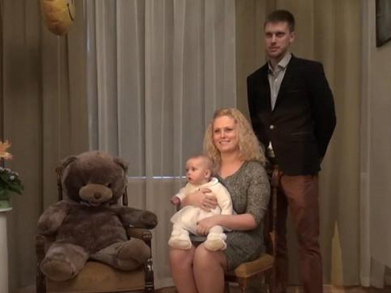 Tērvetes novadā sveic 2015.gadā dzimušos mazos tērvetniekus

