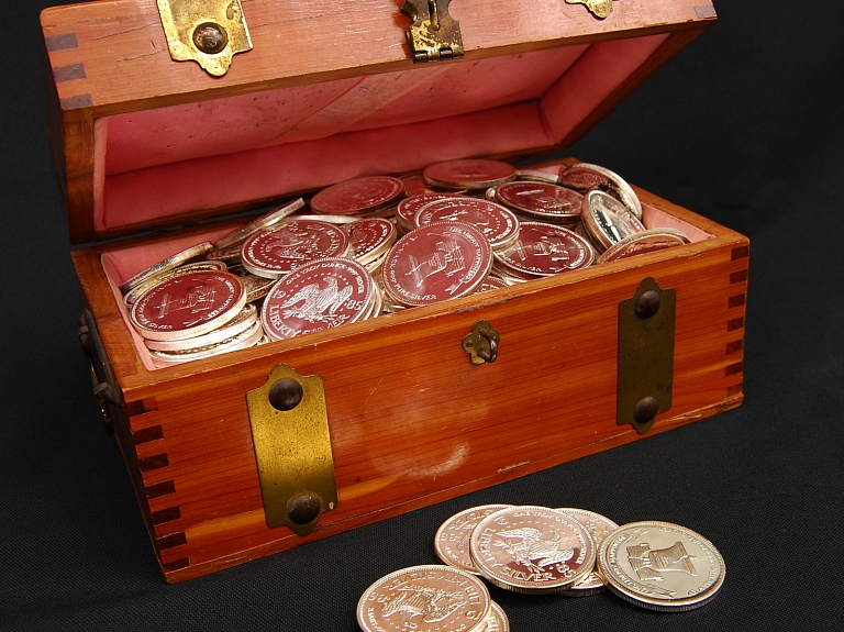 Bērnu no maznodrošinātām ģimenēm atbalstam "Maxima Latvija" veikalos Daugavpilī janvārī saziedoti teju 500 eiro

