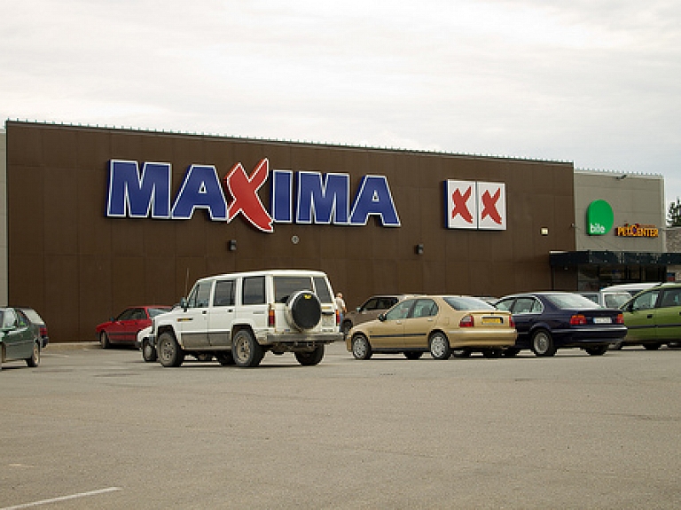 Ģimeņu atbalstam "Maxima" veikalos Limbažos saziedoti teju 400 eiro