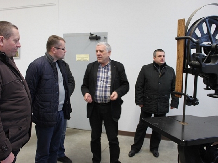 Aucē viesojās oficiālā delegācija no Nesvižas


