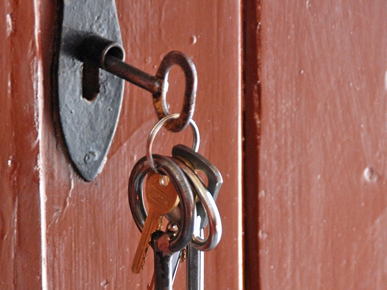 Saulkrastu iedzīvotājus aicina iemūžināt neparastākās durvis novadā