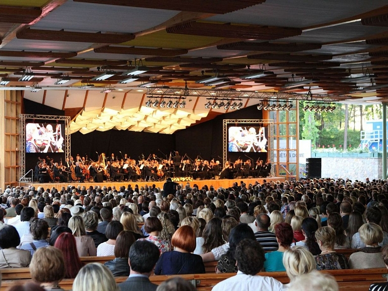 Ar krāšņu koncertu Dzintaru koncertzāle svinēs 80.gadu jubileju


