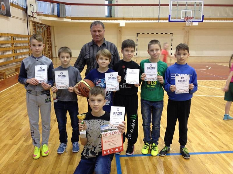 Krāslavā aizvadītas skolēnu basketbola sacensības

