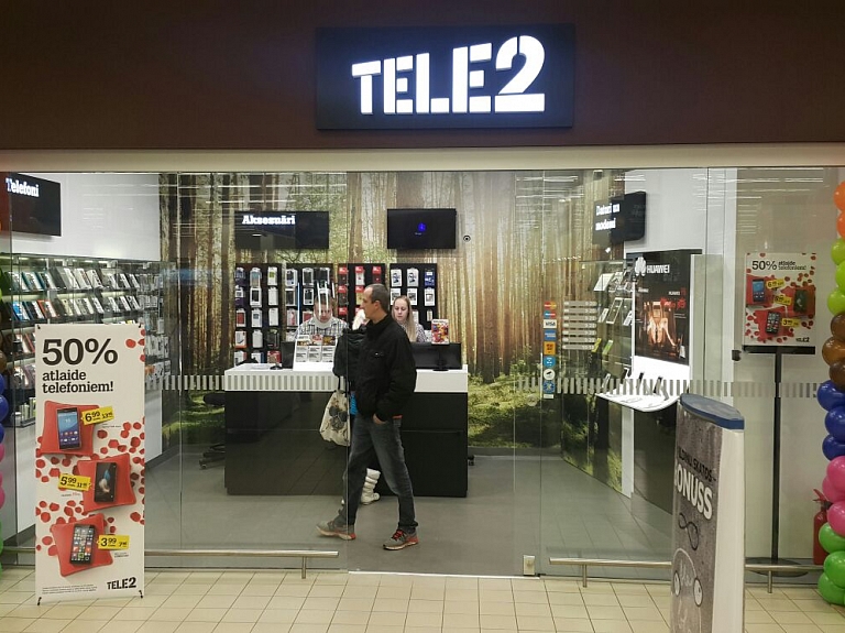 Talsos "Tele2" ieguldījis 25 000 eiro jaunā centra atvēršanā

