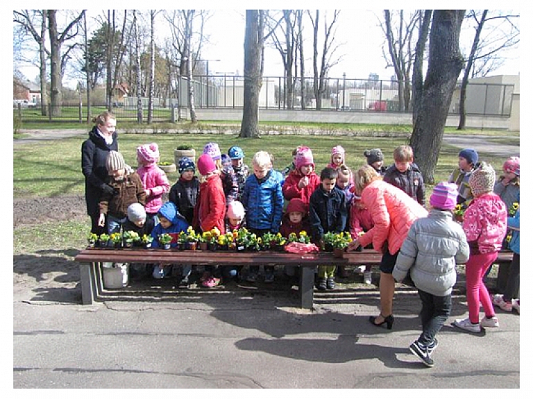 Pavasara gaidās Rīgas Mūzikas internātvidusskolā


