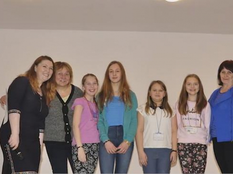 Viesītes vidusskolas skolēni piecas dienas viesojās Rumānijā

