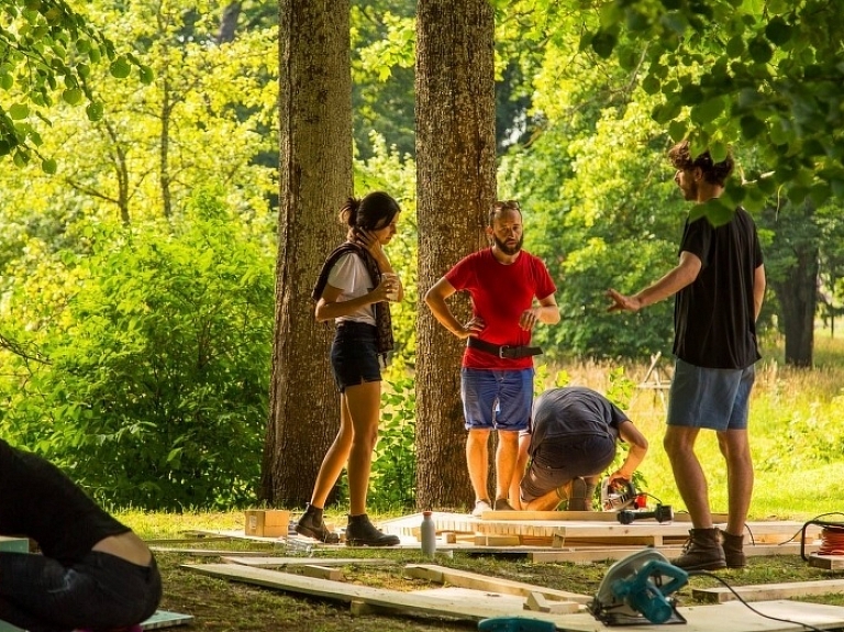 Cēsis izsludina pieteikšanos vasaras skolu organizēšanas projektu konkursam