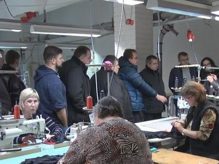 Aucē viesojas uzņēmēji un Nesvižas pašvaldības vadītājs no Baltkrievijas


