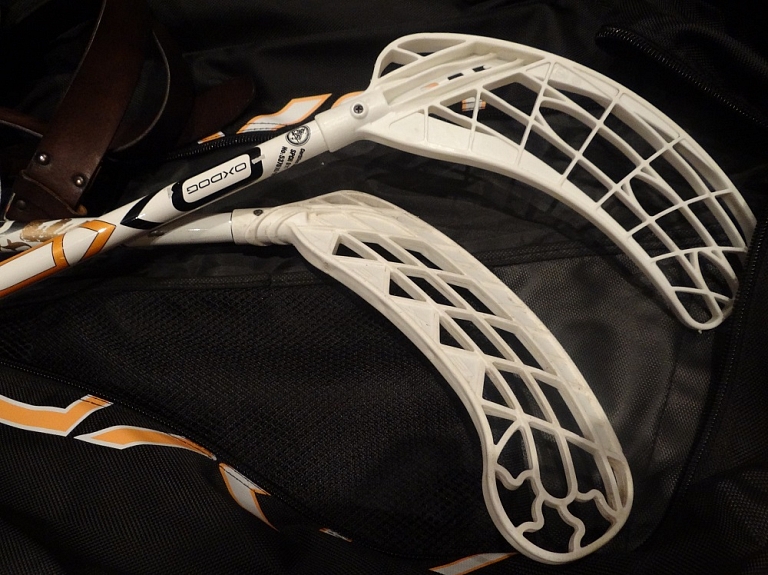 "Ķekavas" florbolistes spraigā cīņā uzveic "Rīgas Lauvas"