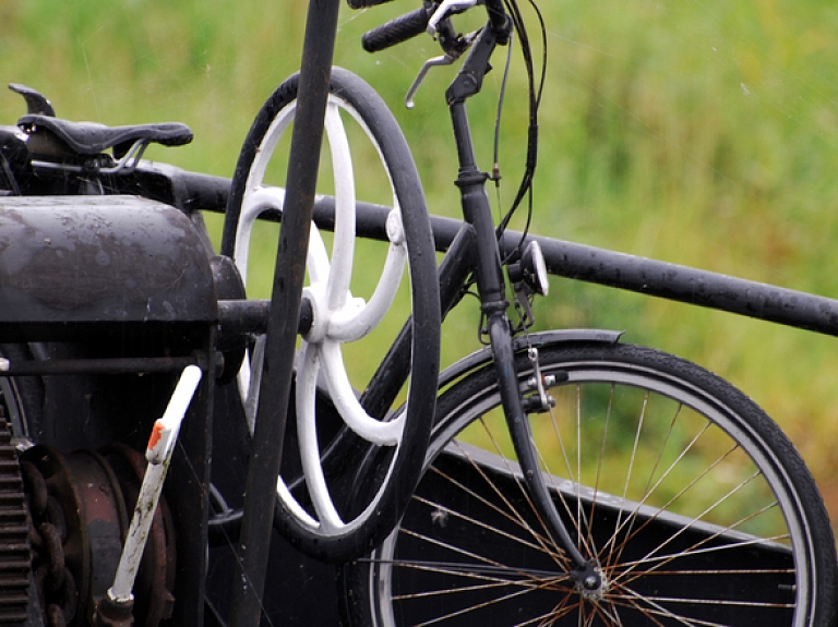 "Kino Pedālis" Kocēnu novadā aicina ziedot vecus velo rāmjus un ratus