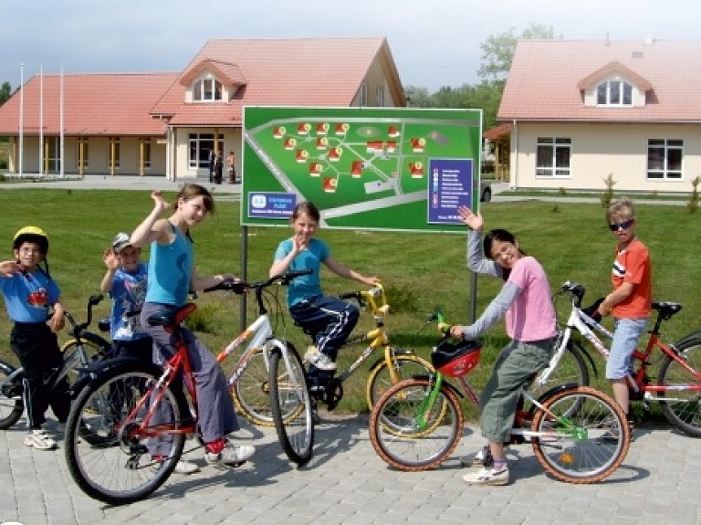 Aicina palīdzēt izveidot Valmieras SOS ciemata dārzu