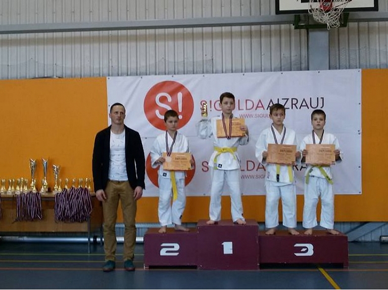 Ludzāniešiem godalgas starptautiskās džudo sacensībās

