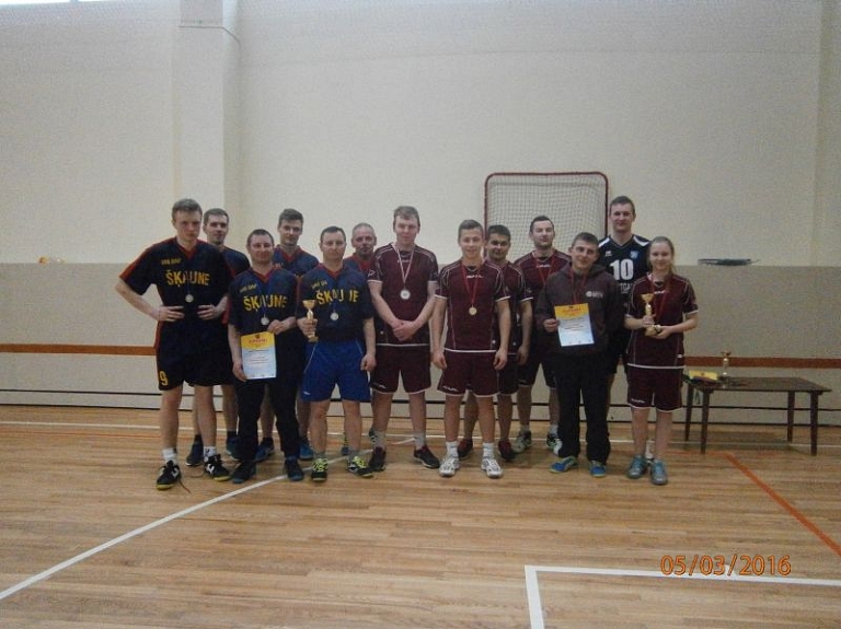 Aizvadīts Dagdas novada un Svariņu pagasta atklātais florbola turnīrs "2016"