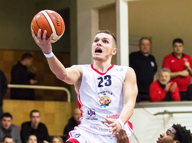 Kumpja "double-double" neglābj "Jēkabpili" no zaudējuma Jūrmalā

