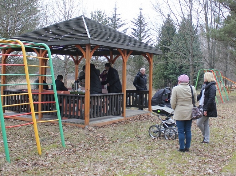 Kandavas novada iespēju fonds apseko atbalstītos projektus

