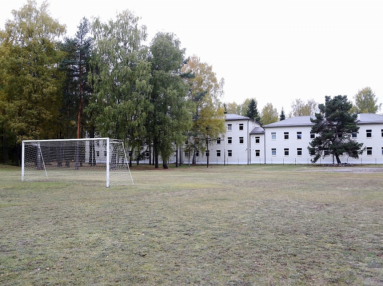 Iebilst pret īpaša valsts objekta statusa noteikšanu nelegālo imigrantu izolatoram Muceniekos

