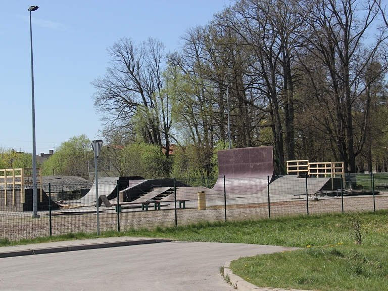 Uz remonta laiku slēgts Tukuma skeitparks
