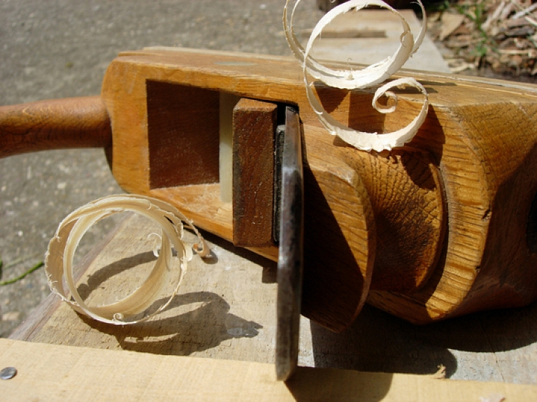 Siguldā būs apskatāma amatnieku brālības "John Neeman Tools" izstāde

