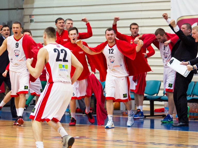 BK "Jēkabpils" parāda raksturu un uzvar čempionus "VEF Rīga"