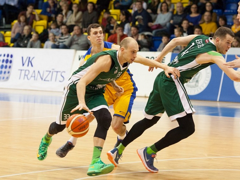 "Valmiera"/ORDO basketbolisti uzveic "Ventspili" un nostiprinās LBL līderpozīcijā