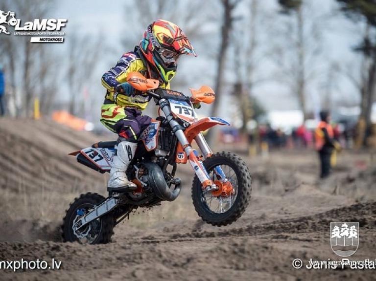 Ogrēnietis Gaļcins motokrosa sezonu sāk ar 2.vietu Liepājā 