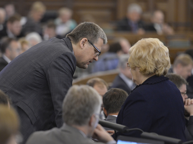 Belēvičs: Likumā jānosaka, kādi pakalpojumi pienākas cilvēkam par nomaksātiem nodokļiem

