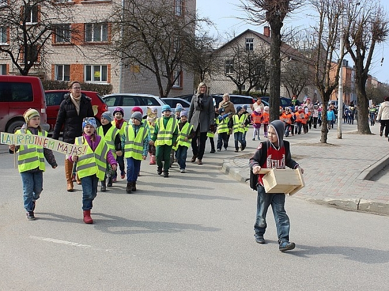 Gulbenē atzīmē putnu dienas 