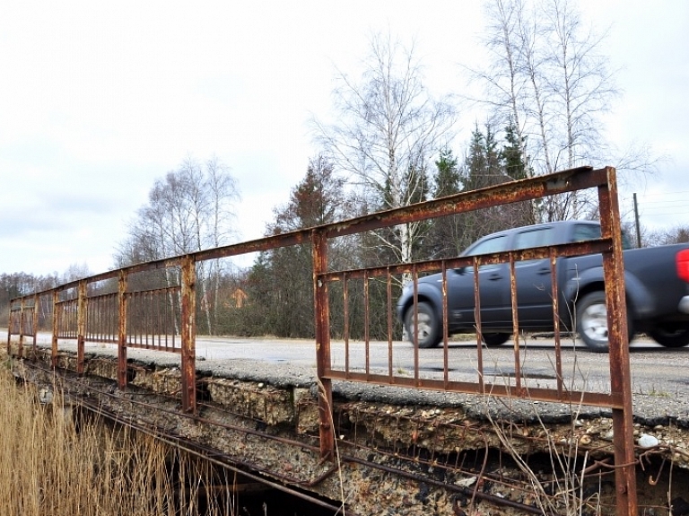 Garciemā uz autoceļa P1 uzsākta rekonstrukcija tiltam pār Langu 