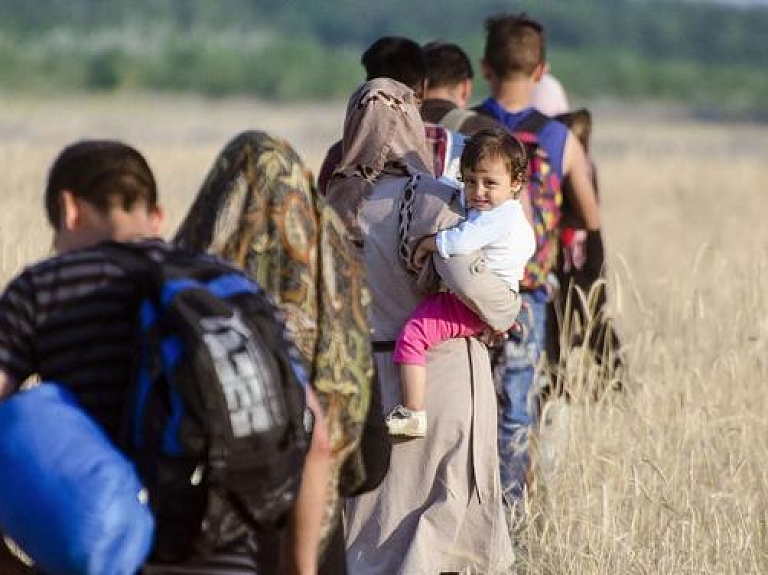 Nākamā bēgļu grupas pārvietošana no Eiropas dienvidvalstīm uz Latviju gaidāma šomēnes

