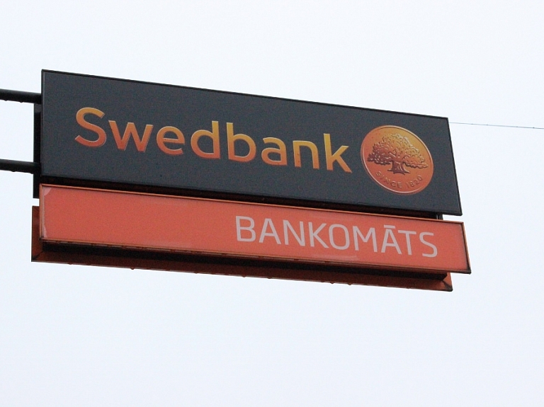 "Swedbank": Zemo procentu likmju dēļ samazinās termiņdepozītu izmantošana