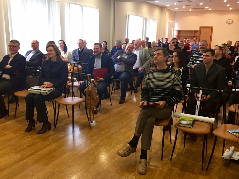 Valmierā aizvadīts Latvijas IV olimpiādes delegāciju vadītāju informatīvais seminārs

