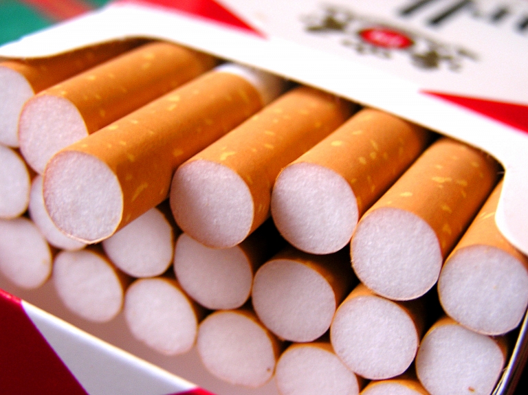 Patēriņam Latvijā nodoto cigarešu skaits divos mēnešos audzis par 5,93%

