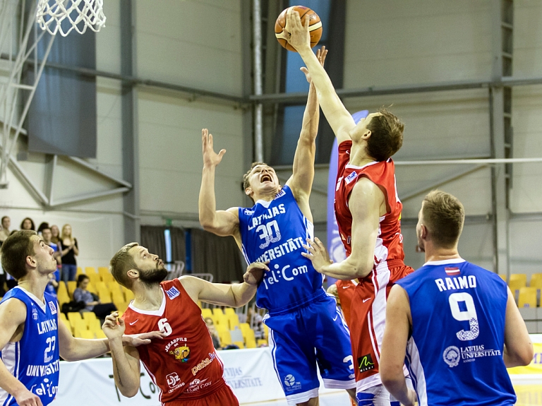 BK "Jēkabpils" uzvar "LU" un turpina cīņu par izslēgšanas spēlēm

