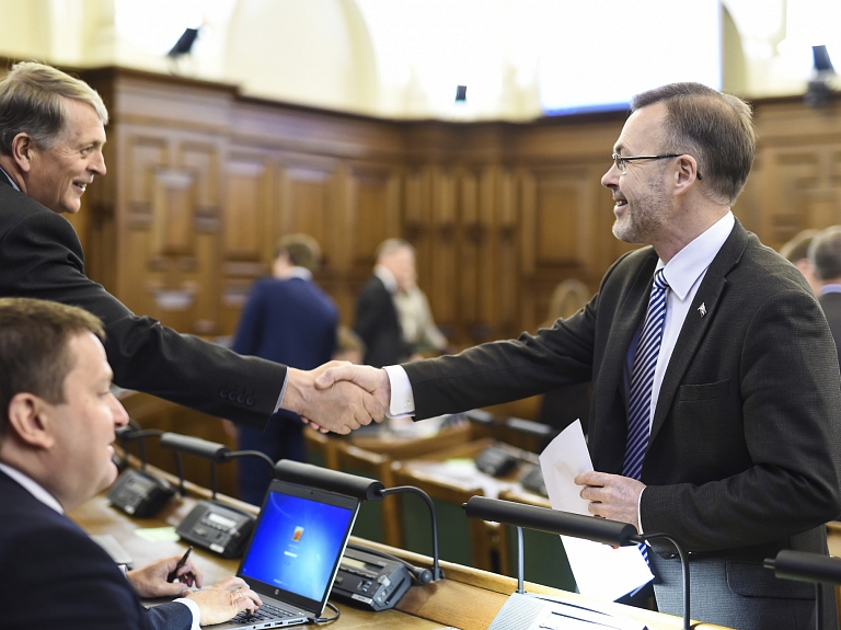 Deputāti atbalsta kriminālsoda noteikšanu par neizpaužamu ziņu nelikumīgu nodošanu ārvalstu organizācijām

