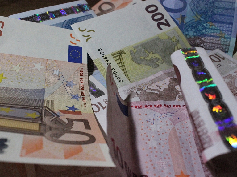 Latvijas Bankas padomes locekle Pilsuma pērn algā saņēma 91 490 eiro

