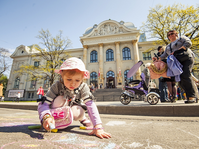 Latvijas Nacionālo mākslas muzeju 4.maijā apmeklē vairāk nekā 19 000 cilvēku