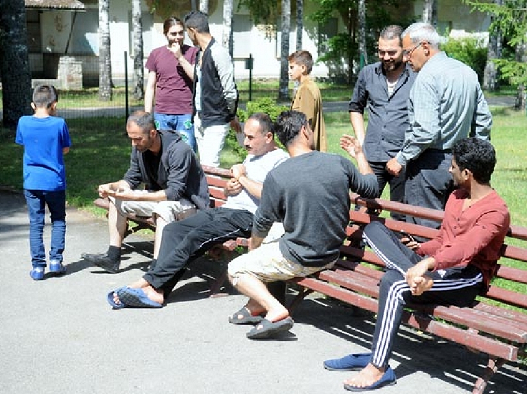 Lielākā problēma patvēruma meklētāju uzņemšanā - dzīvesvietas atrašana

