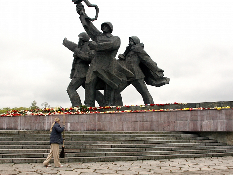 Policija nodrošinās sabiedrisko kārtību Uzvaras parka apkaimē

