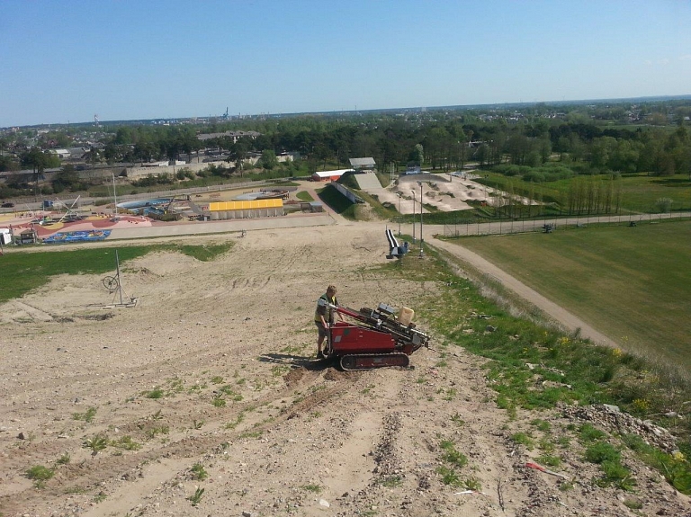 Rodeļa trases projektam veic ģeoloģiskās izpētes darbus