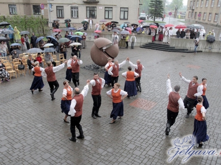 Vairāk nekā 150 cilvēki izmēģina spēkus kontaktēšanās-orientēšanās sacensībās Jelgavā

