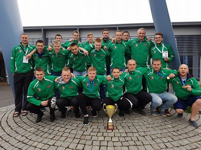 Robežsargu koledžas futbolisti kļuva par čempioniem studentu spēlēs "SELL GAMES 2016"
